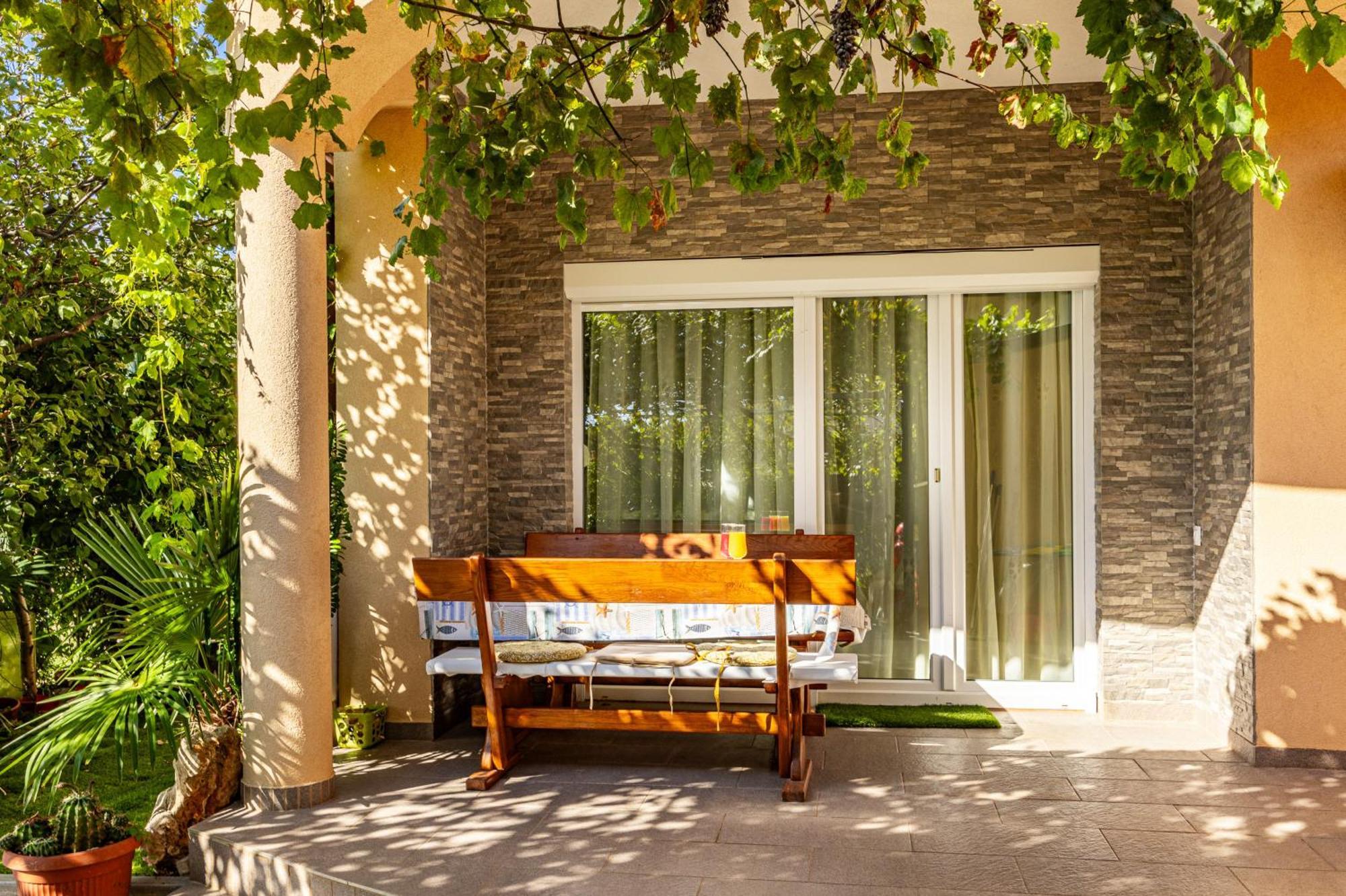 Apartments Mijic Medulin Exterior photo